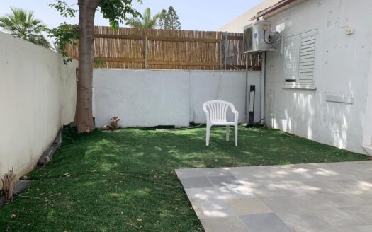 Haus in Tel Aviv-Yafo, 4 Zimmer