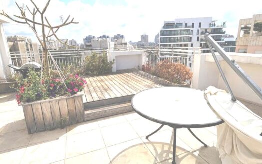Duplex in Tel Aviv-Yafo, 5,5 Zimmer
