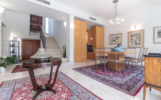 House in Tel Aviv-Yafo, 8 rooms