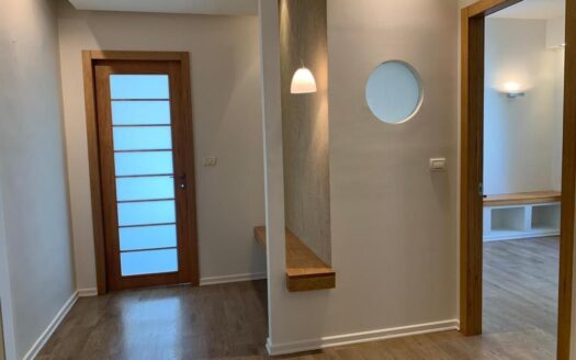 D. Roof in Tel Aviv-Yafo, 2.5 rooms