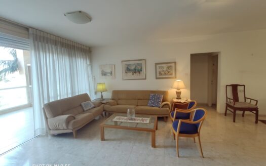 Tel Aviv - apartment, 4 rooms