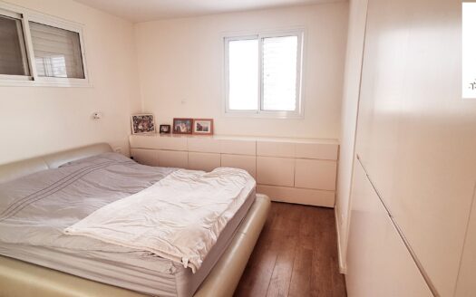 Tel Aviv - apartment, 4 rooms